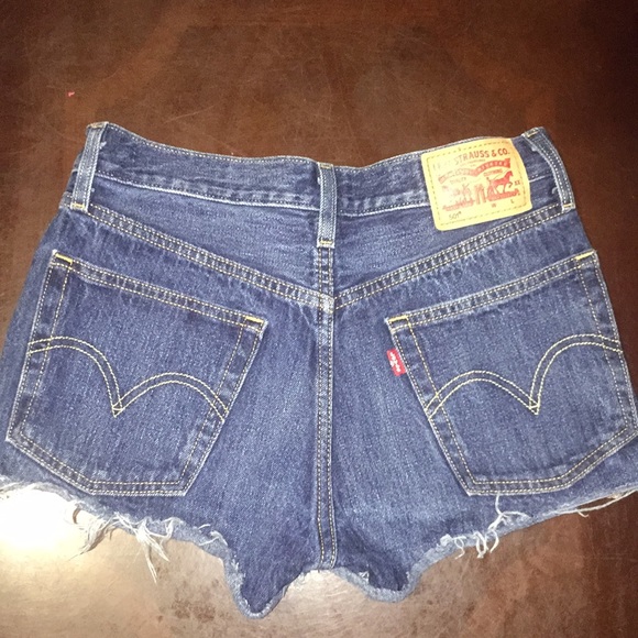 Levi’s denim buttons shorts - Picture 13 of 13